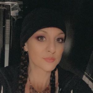 Meet your Posher, Pamela